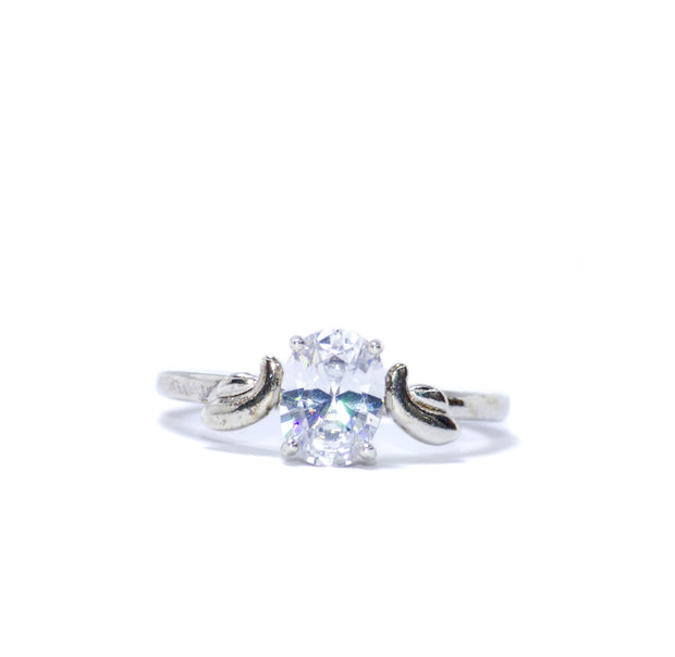 Royale Solitaire Ring