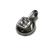 1 stone pendant