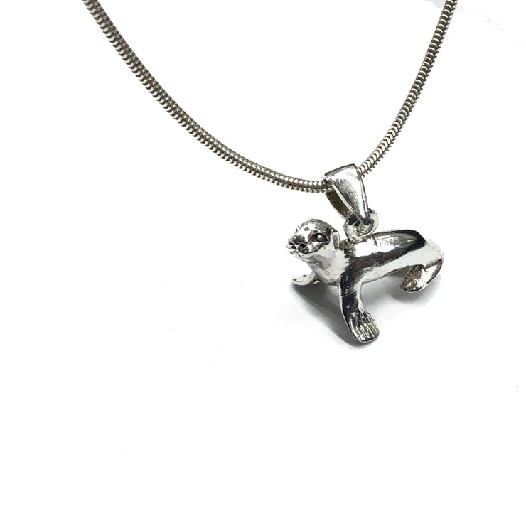 Seal pendant necklace
