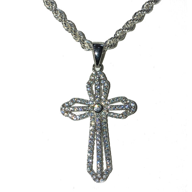 Cross pendant necklace